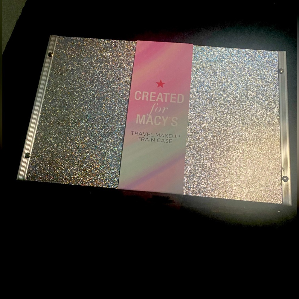 Macy’s Travel makeup kit